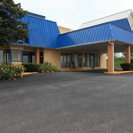 Americas Best Value Inn Ньютон Экстерьер фото