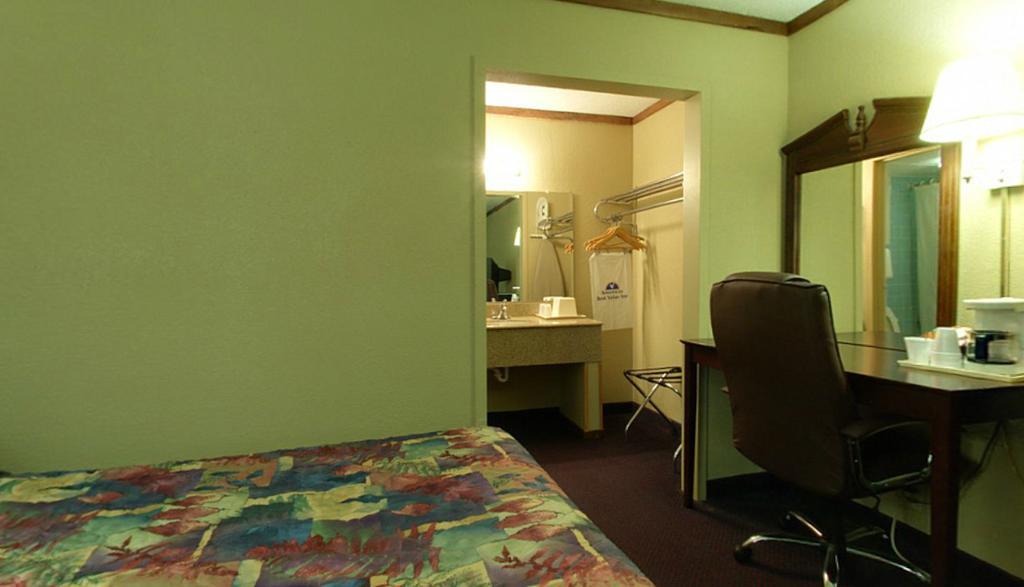 Americas Best Value Inn Ньютон Номер фото