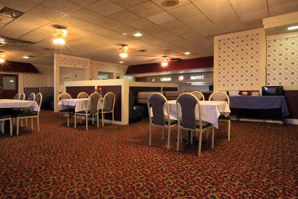 Americas Best Value Inn Ньютон Ресторан фото