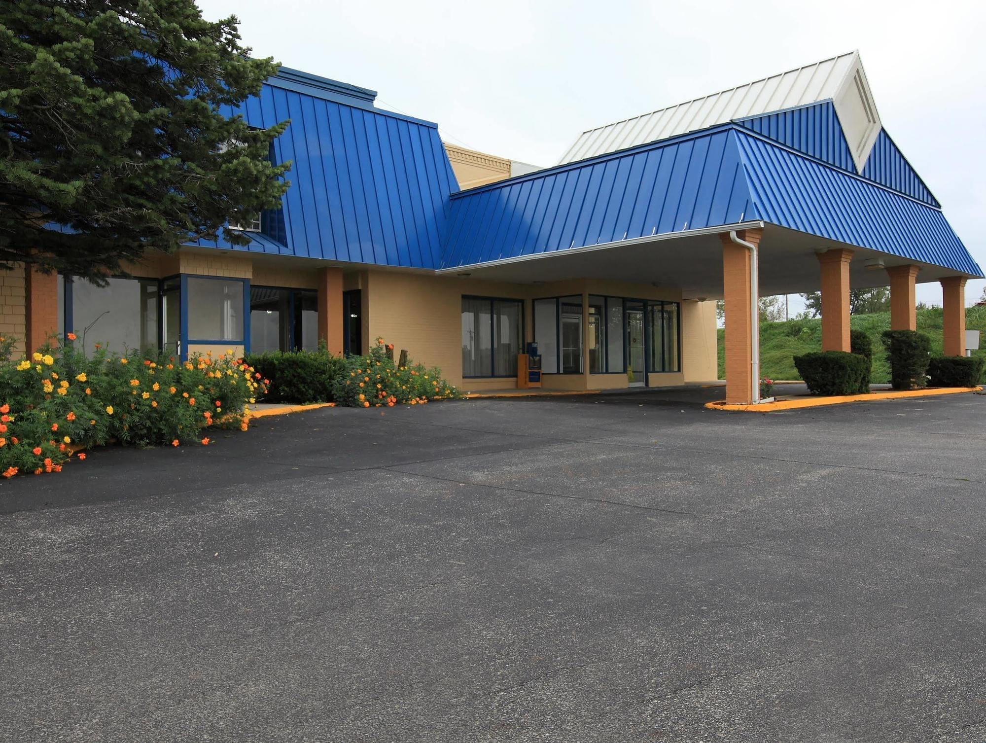 Americas Best Value Inn Ньютон Экстерьер фото