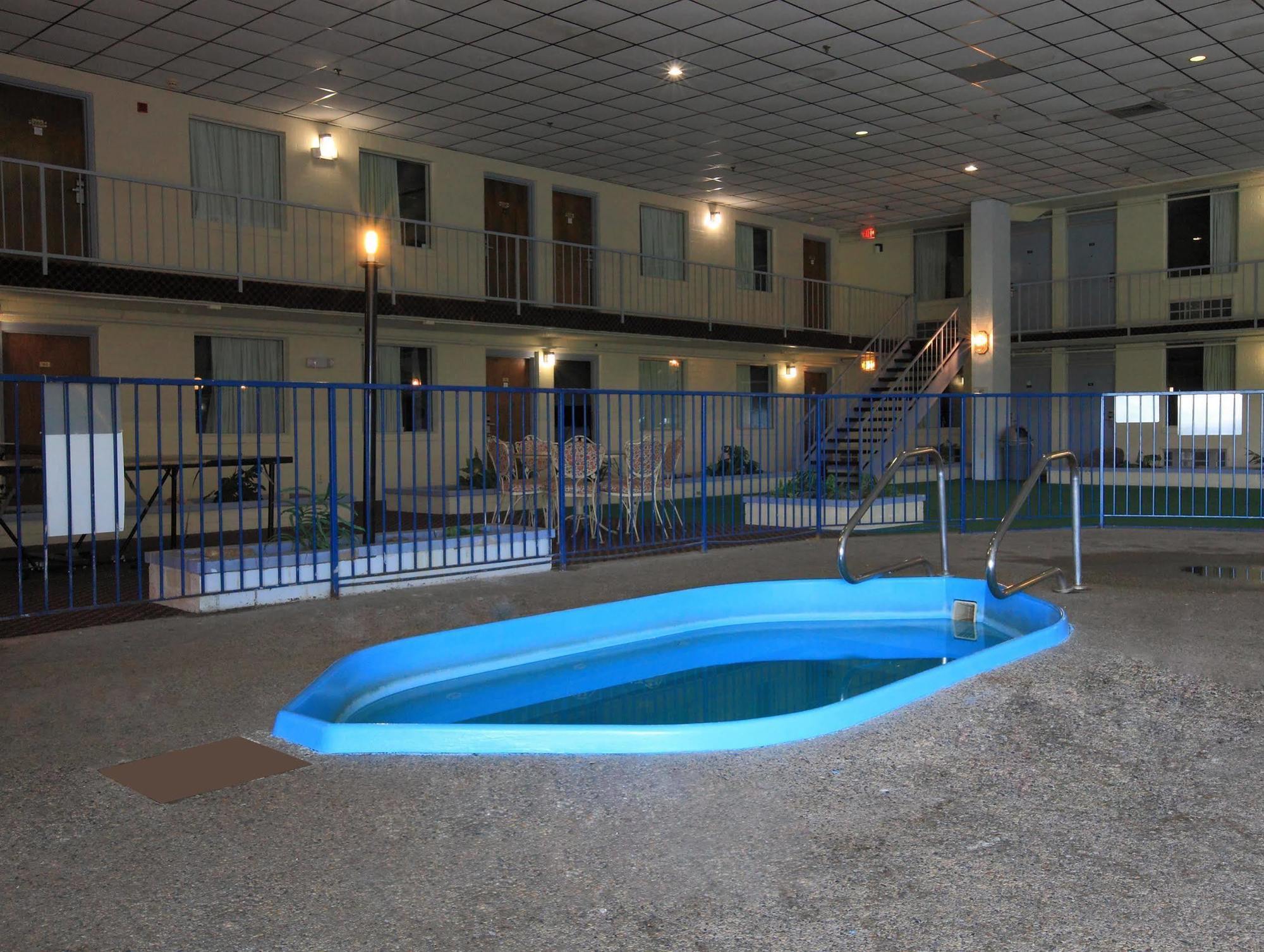 Americas Best Value Inn Ньютон Экстерьер фото