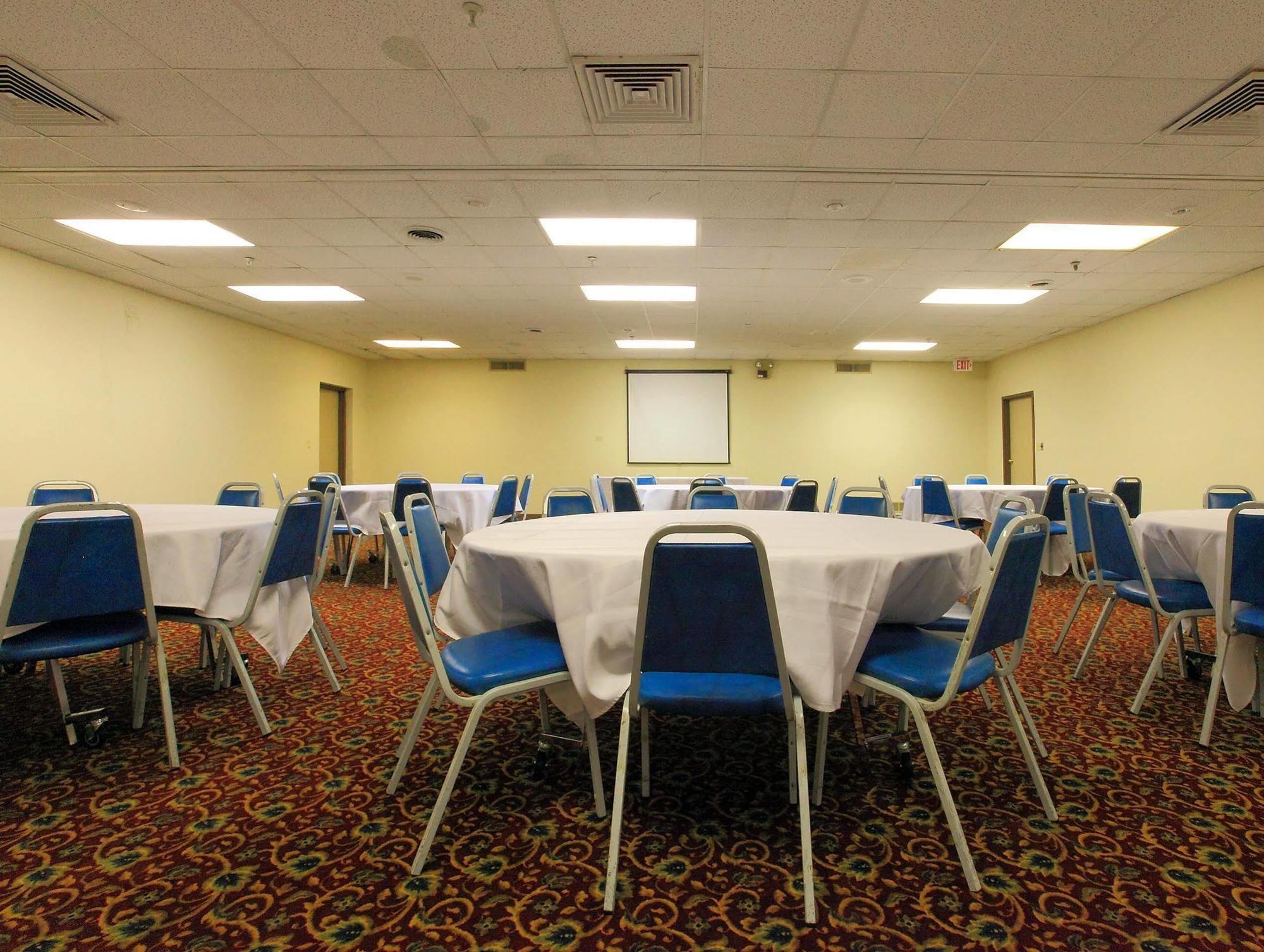 Americas Best Value Inn Ньютон Экстерьер фото